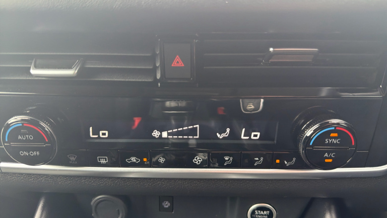 Nissan Qashqai 1.3 DiG-T MH N-Connecta 5dr Petrol Hatchback